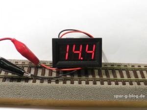 Das neue DCC VM2 Voltmeter eigent sich zur Kontrolle der DCC-Spannung - Quelle: A. Hübsch [v]